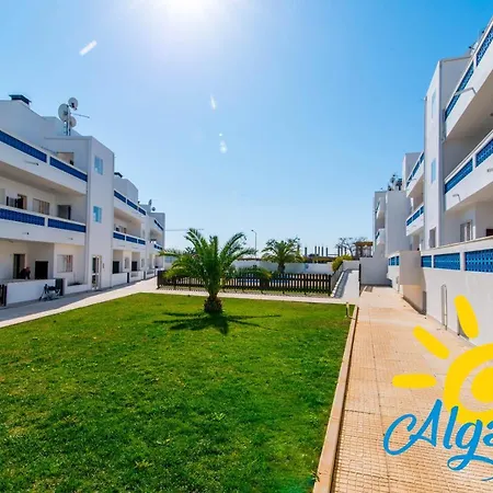 Santa Luzia Residence By Algartur - 5 Mins Downtown - Pool & Wi-Fi Apartment *