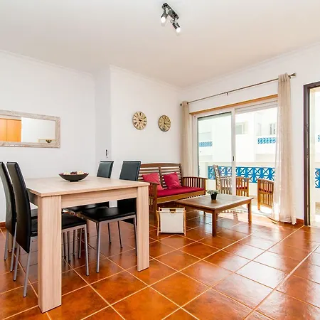Apartment Santa Luzia Residence By Algartur - 5 Mins Downtown - Ac - Pool - Wi-Fi - Smart Tv