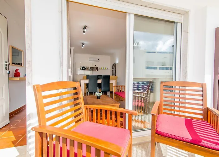 Апартаменты By Algartur - 5 Mins Downtown - Ac - Pool - Wi-fi - Smart Tv