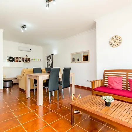 Apartment Santa Luzia Residence By Algartur - 5 Mins Downtown - Ac - Pool - Wi-Fi - Smart Tv *